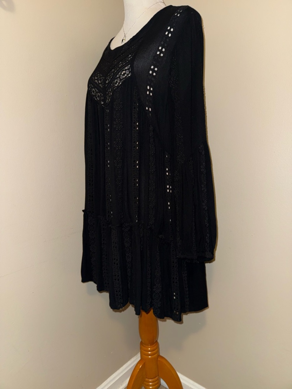Free People Kiss Kiss Black Embroidered Lace Tunic,Size-Large - Picture 7 of 12